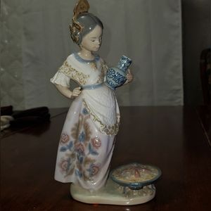 1984 Lladro Making Paello